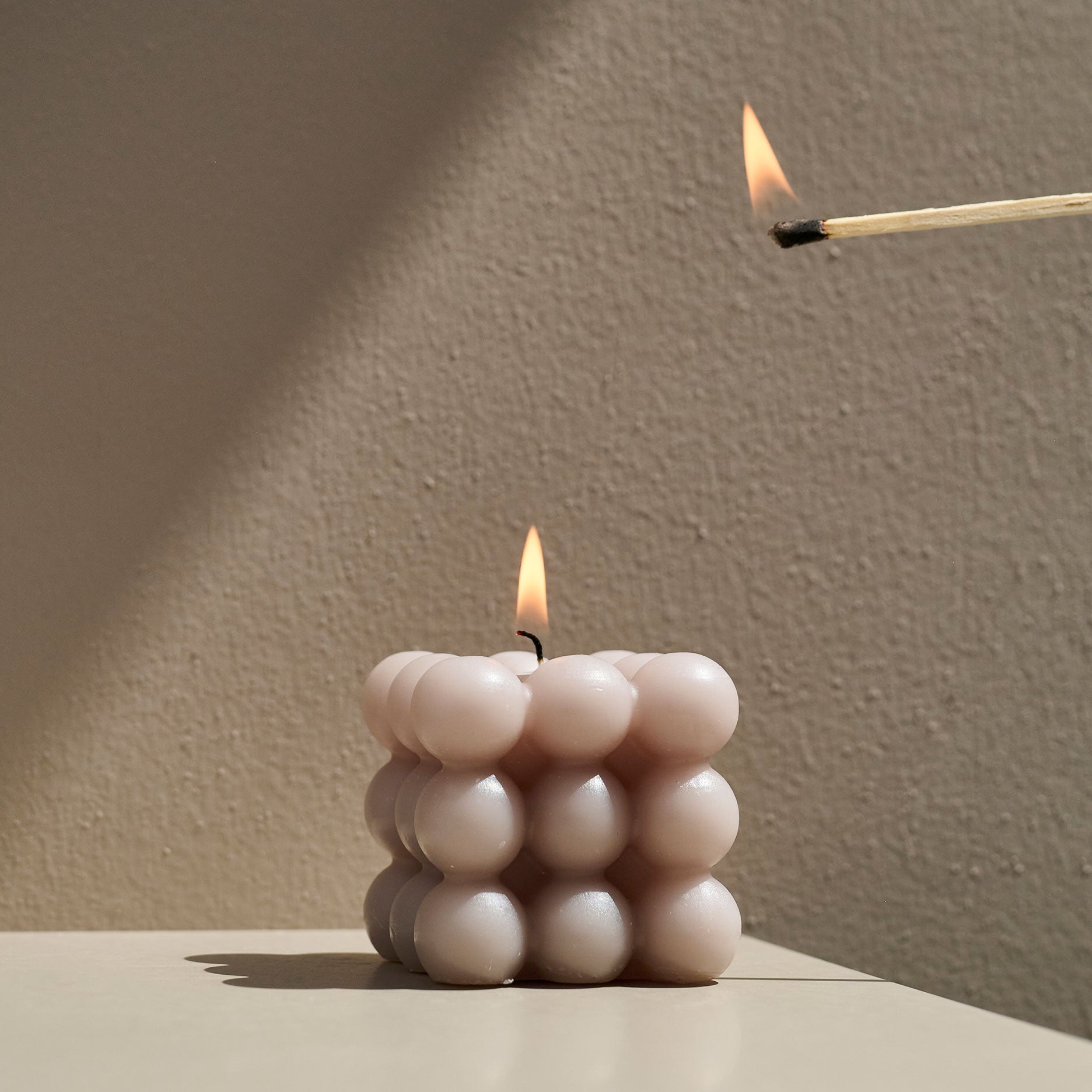 Cube bubble lys